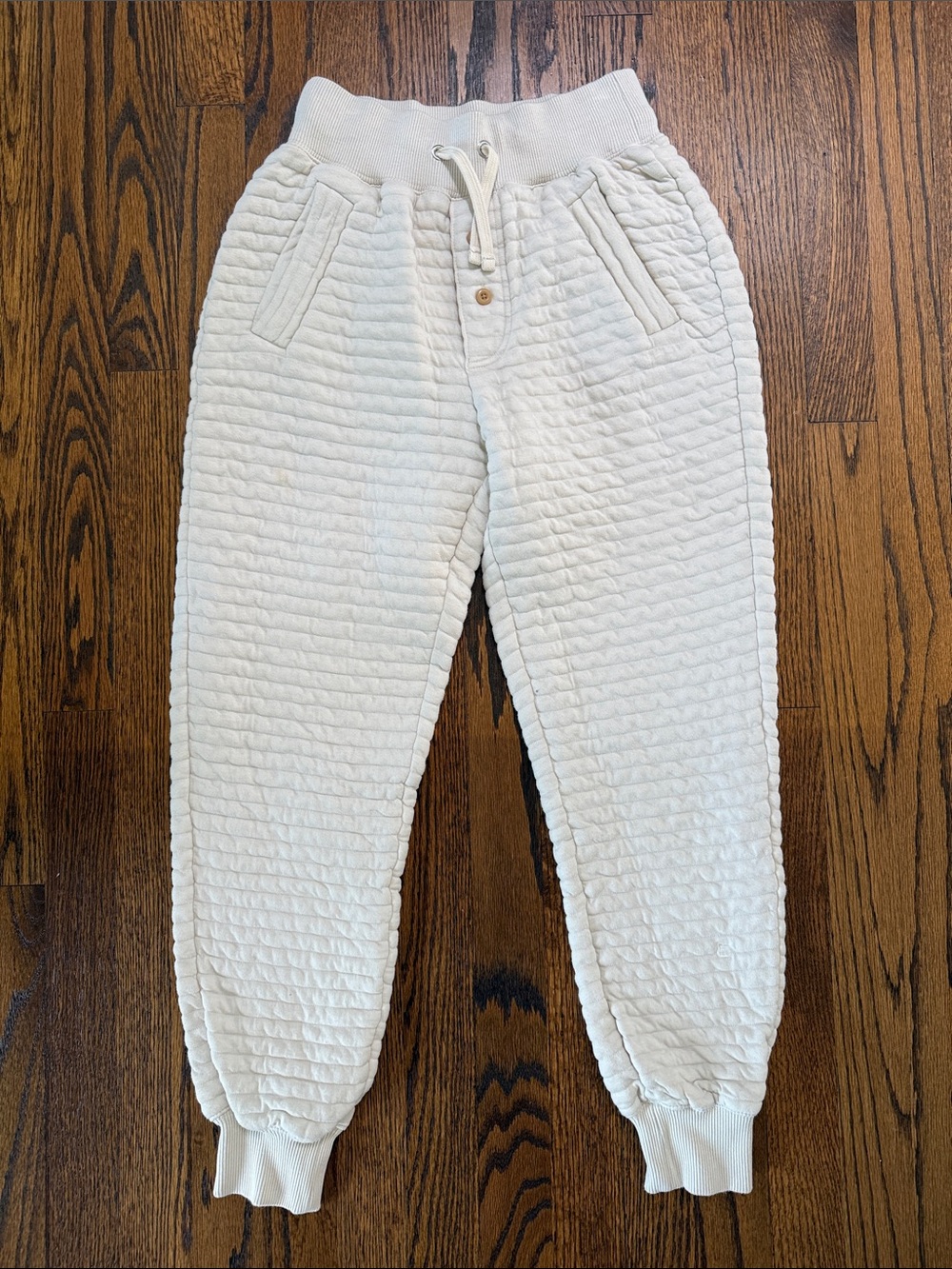 Everlane Women’s XS Cream Quilted Jogger Pants